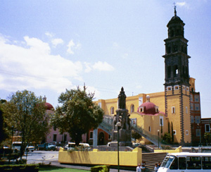 Iglesia de San Francisco (Puebla), from the tour bus